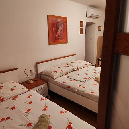 Apartmani Am Krk Town Eksteriør bilde