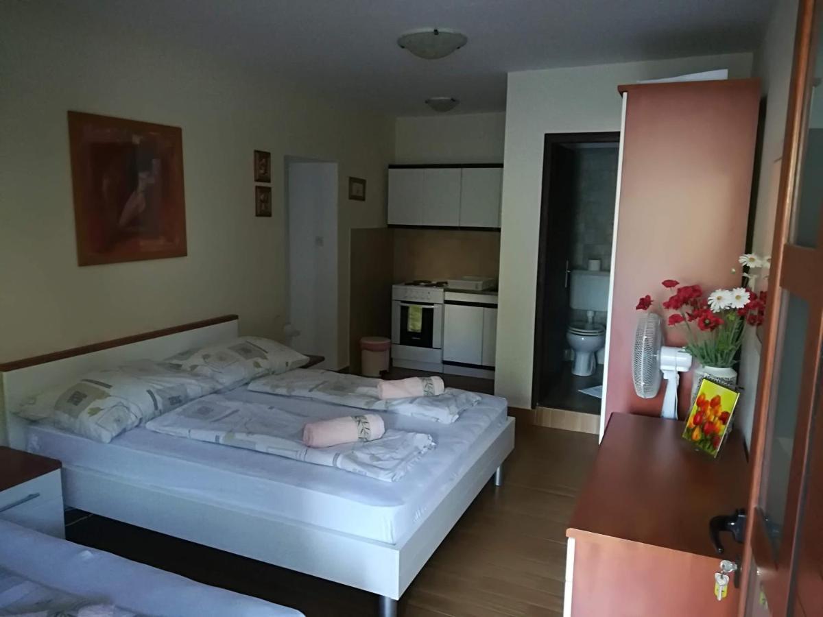 Apartmani Am Krk Town Eksteriør bilde