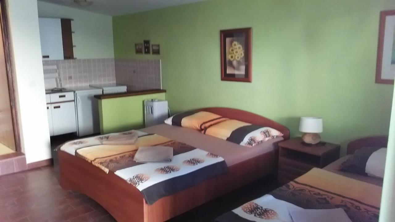 Apartmani Am Krk Town Eksteriør bilde