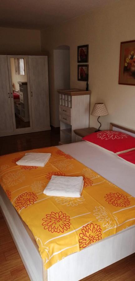 Apartmani Am Krk Town Eksteriør bilde