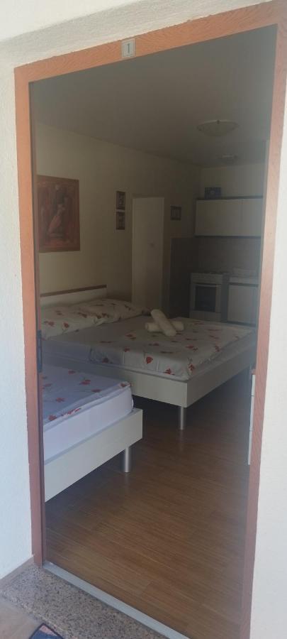 Apartmani Am Krk Town Eksteriør bilde